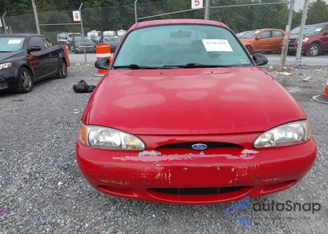 1997 Ford Escort Lx/Sport z USA, uszkodzony, nr VIN 1FALP13P6VW375778